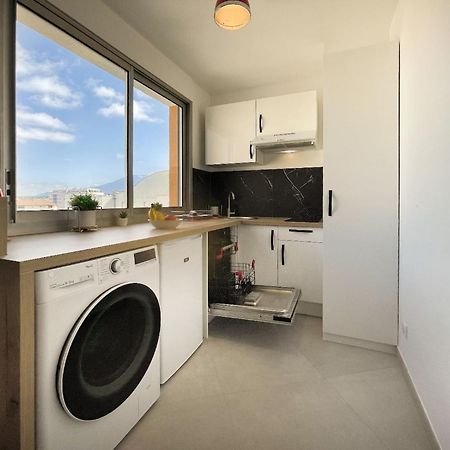 Homey Superchill - Appartement Moderne Et Tout Equipe - Netflix Et Wifi Inclus - Situe En Hyper-Centre - Proche Geneve آنماس المظهر الخارجي الصورة