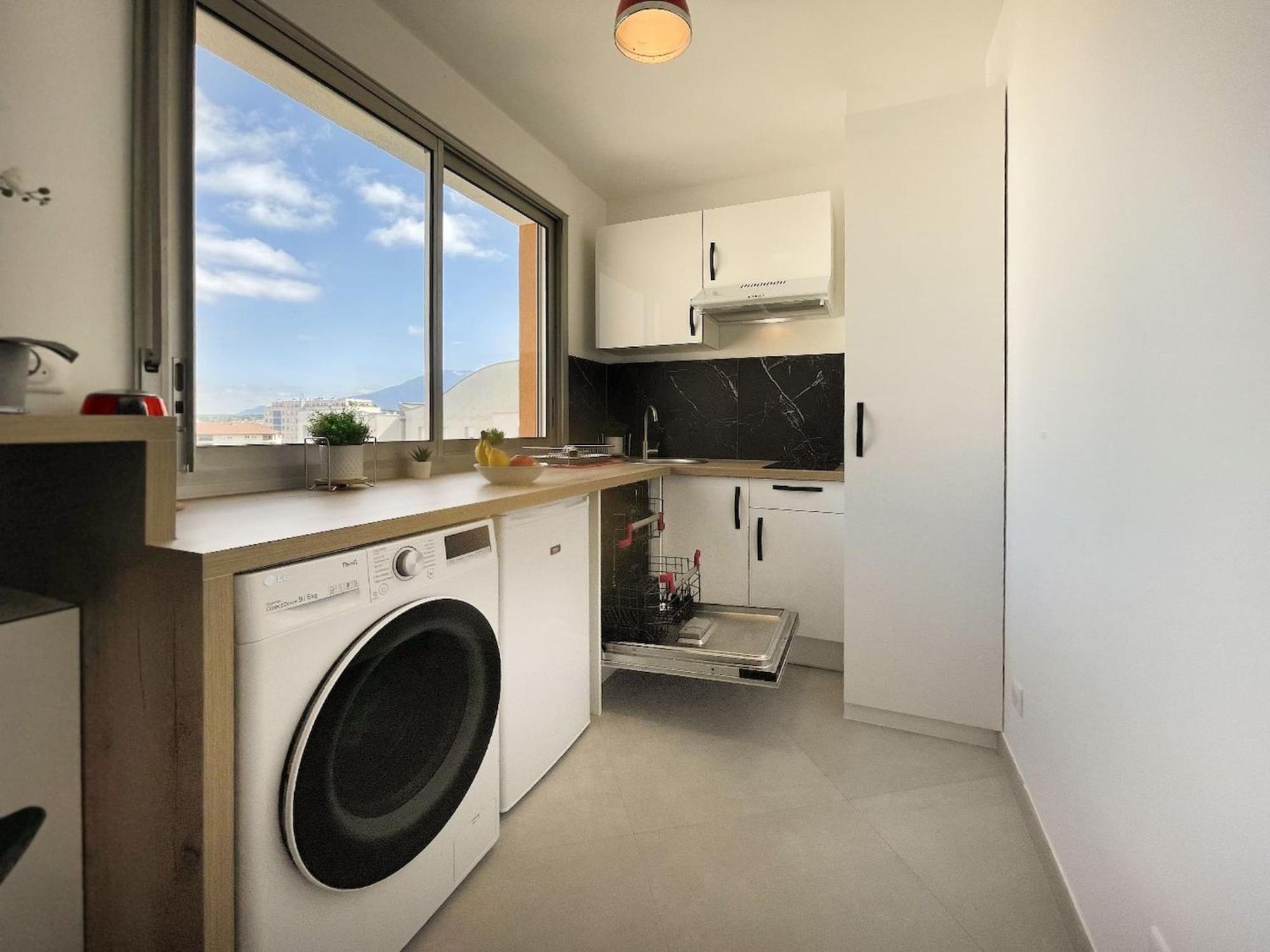 Homey Superchill - Appartement Moderne Et Tout Equipe - Netflix Et Wifi Inclus - Situe En Hyper-Centre - Proche Geneve آنماس المظهر الخارجي الصورة